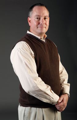 DAVID KENNEDY / Missourian 262.939.8398Mike Martin , a science writer and editor of The Columbia Heart Beat, an online newsletter, poses for a portrait on Sunday, November 1, 2009 in Columbia, Mo.